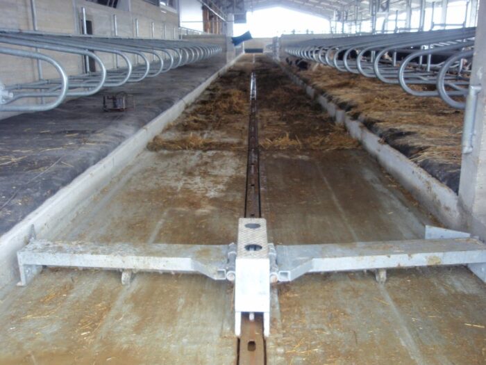 Hydraulic manure scraper Agromasters